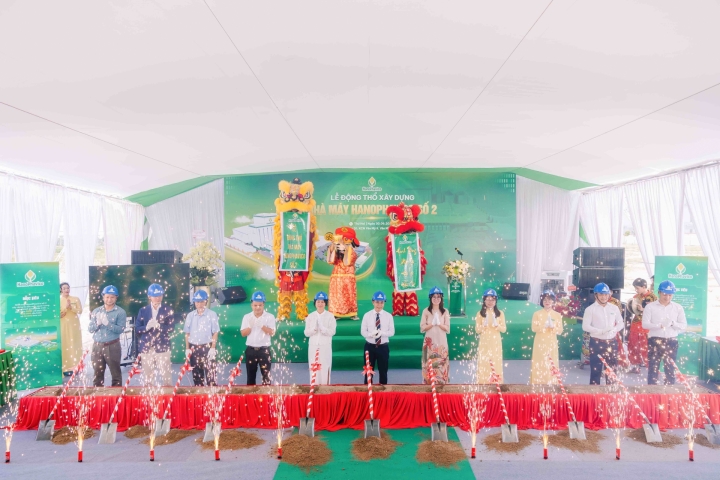 HANOPHAVICO: ĐỘNG THỔ XÂY DỰNG NHÀ MÁY THỨC ĂN CHĂN NUÔI CÔNG SUẤT 240.000 TẤN/NĂM